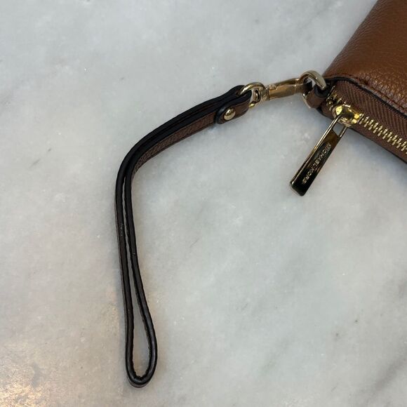 Michael Kors Pebbled Leather Full Zip Jet Set Continental Wallet - Picture 11 of 16